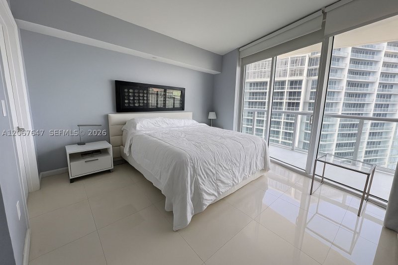 Comprar apartamento no Icon Brickell Tower II 5104