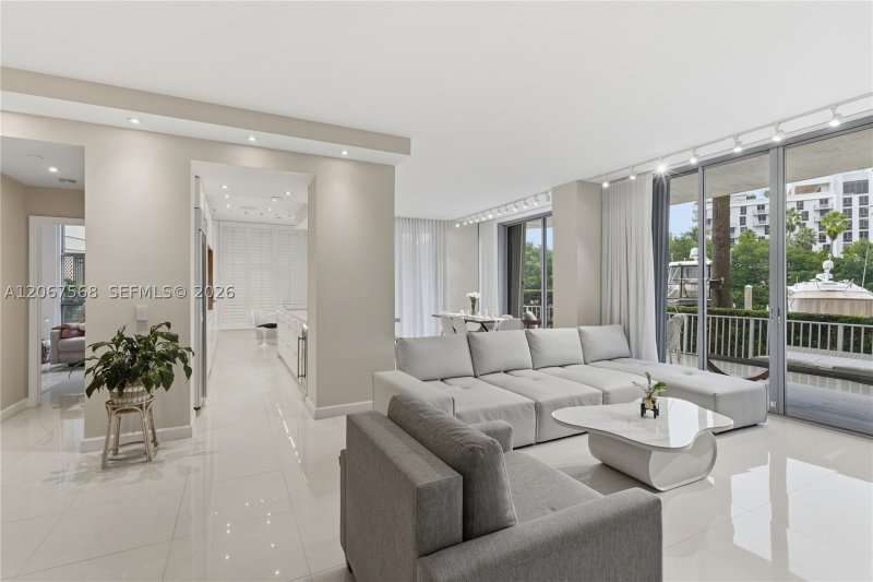 Alquiler de apartamento en Mystic Pointe 400 104