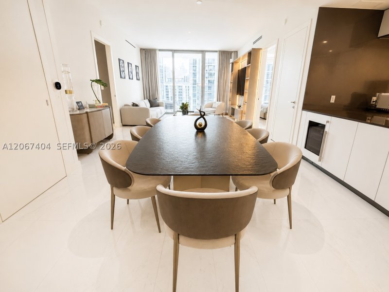 Aluguel de apartamento no Aston Martin Residences 2609W