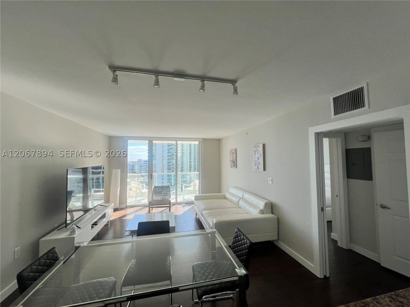 Mark on Brickell Apt #1607