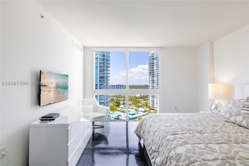 Condo for sale at St Tropez 1-1604