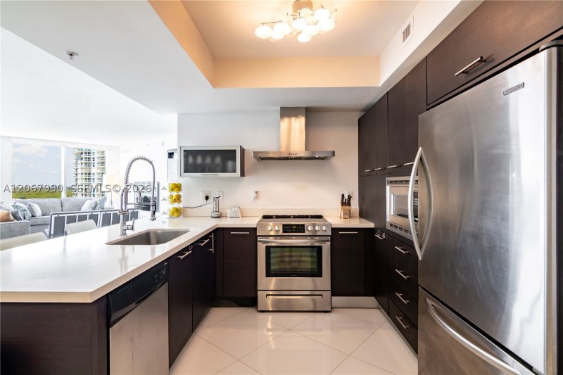 Condo for sale at St Tropez 1-1604