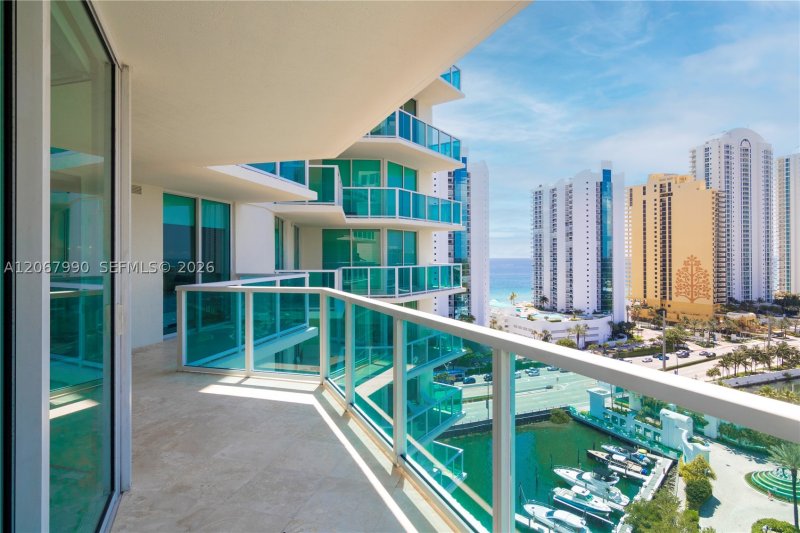 Condo for sale at St Tropez 1-1604