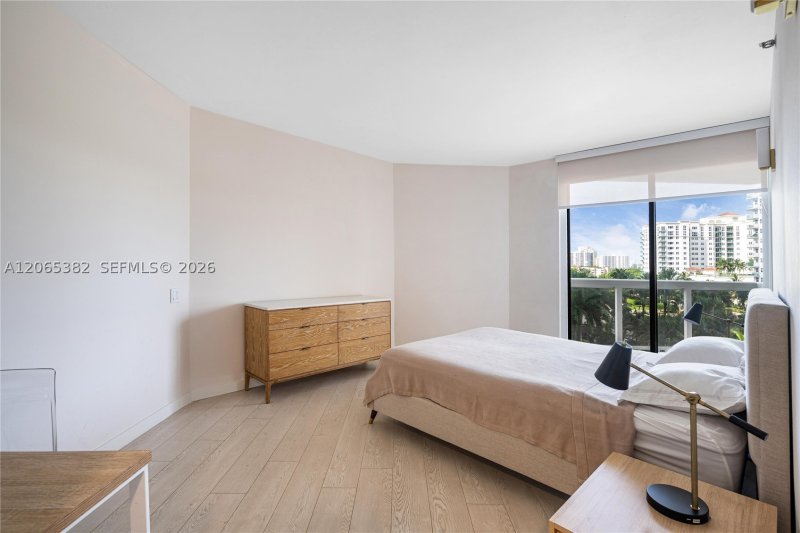 Comprar apartamento no The Landmark 604+DEN