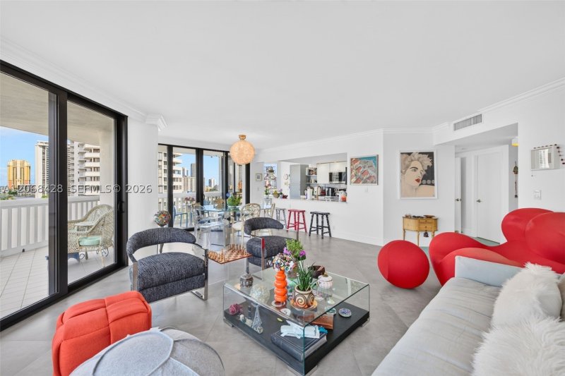 1000 Williams Island Apt #1204