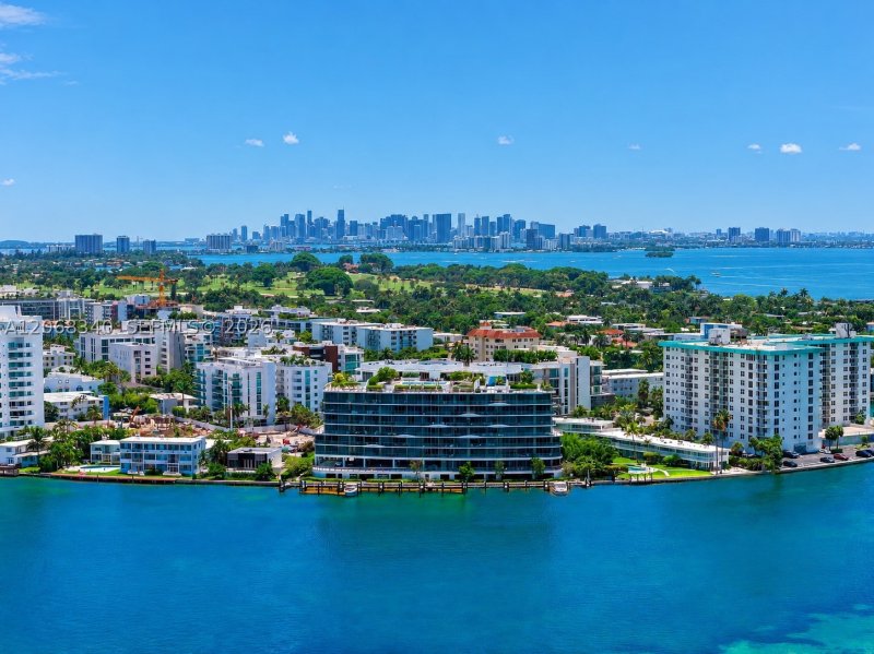 Condo for sale at Onda Bay Harbor Islands PH2