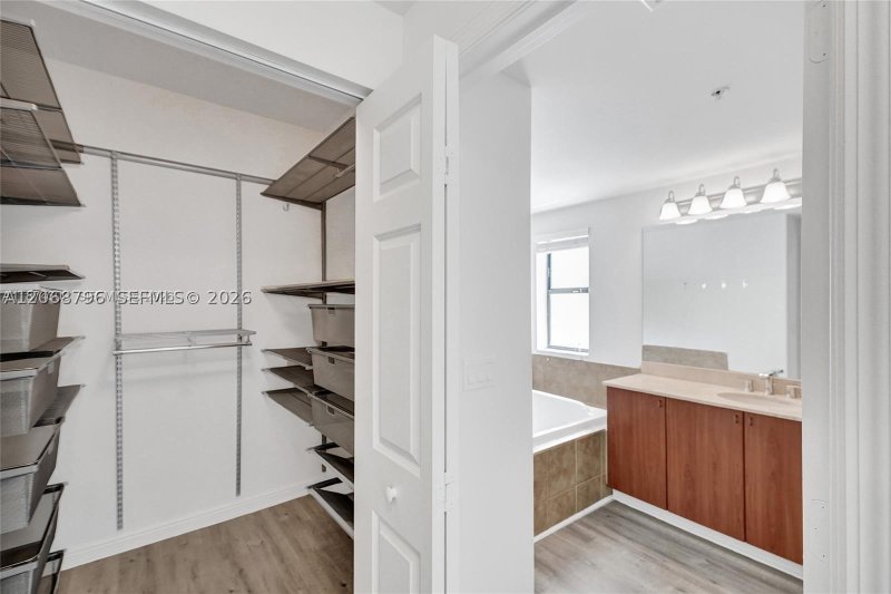 Property photo # 11