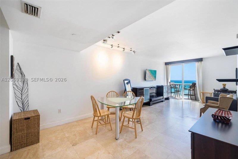 Property photo # 11