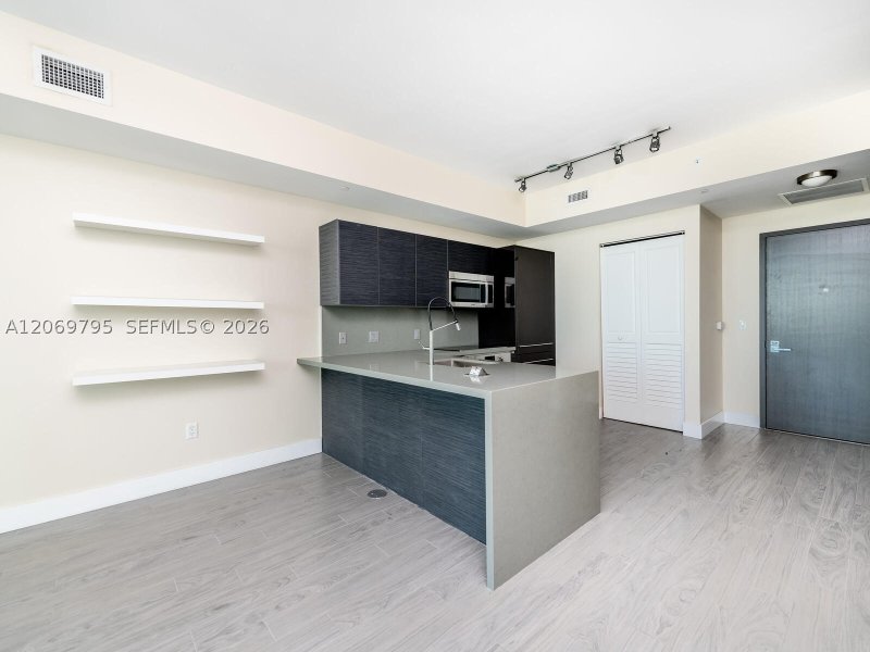 Property photo # 11
