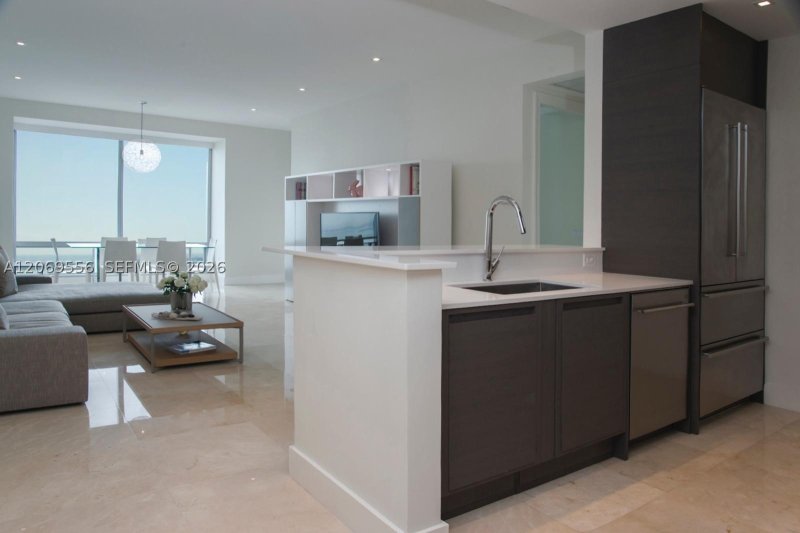 Alquiler de apartamento en Four Seasons Millenium Tower I 58A