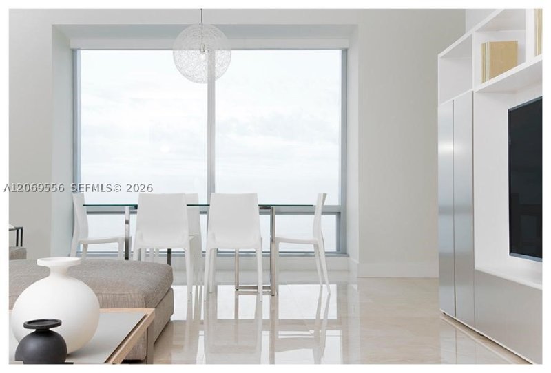 Alquiler de apartamento en Four Seasons Millenium Tower I 58A