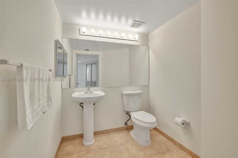 Apartment for rent at 2080 Ocean Drive 1102