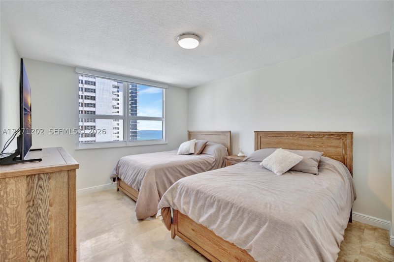Apartment for rent at 2080 Ocean Drive 1102