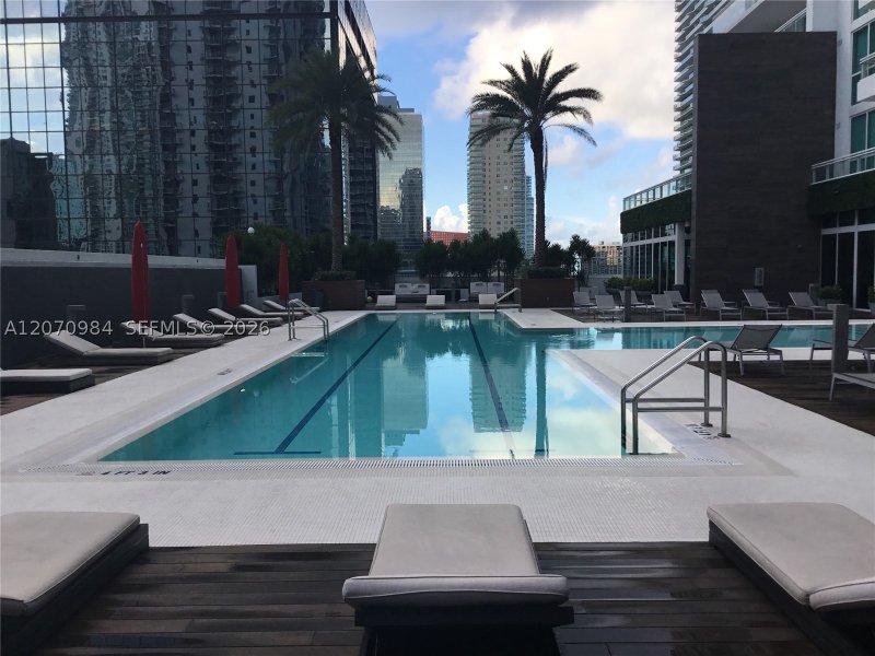 Aluguel de apartamento no The Bond 1500