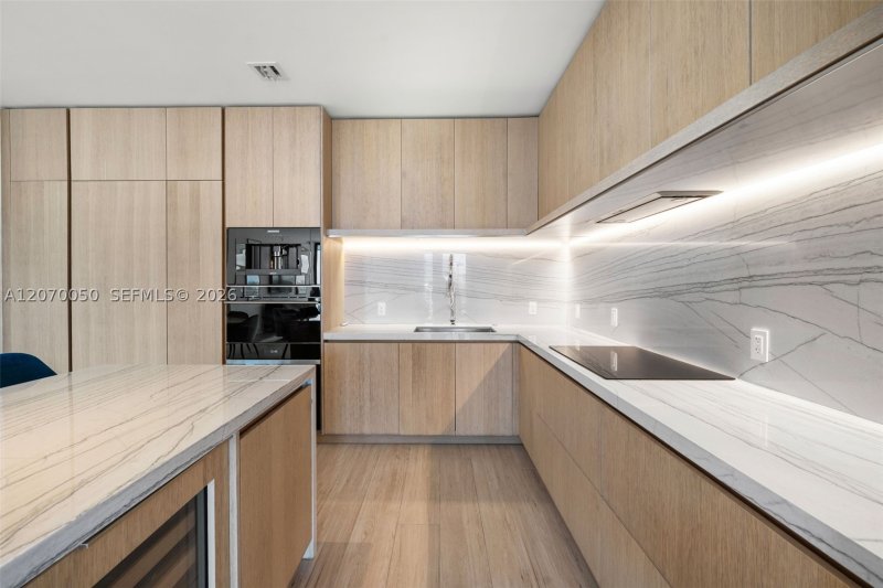 Comprar apartamento en Eighty Seven Park 705