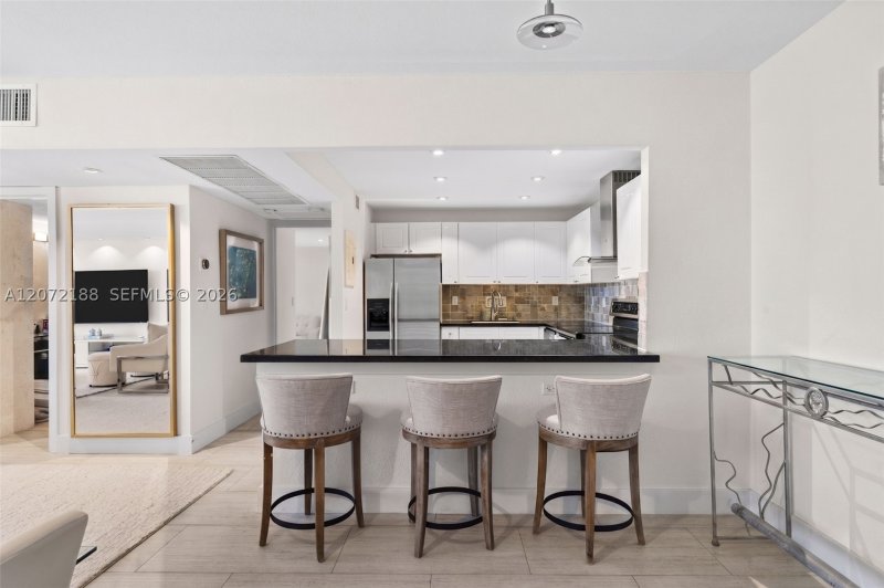 Comprar apartamento no Roney Palace 1007