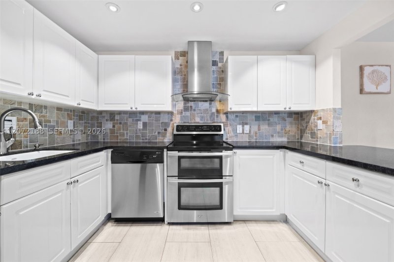 Comprar apartamento no Roney Palace 1007