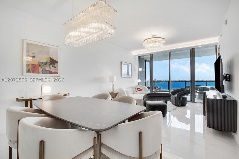 Alquiler de apartamento en Aria Reserve Miami 2702