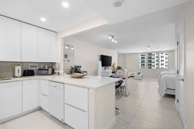 Comprar apartamento no Roney Palace 1014