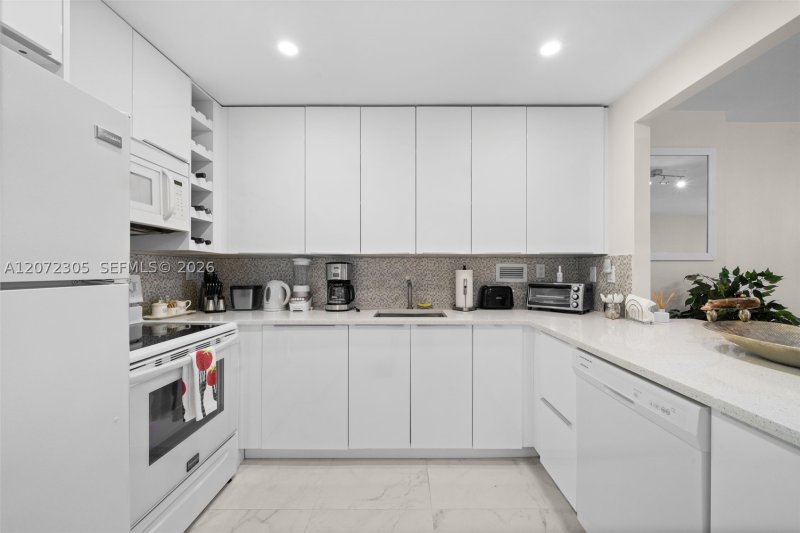 Comprar apartamento no Roney Palace 1014