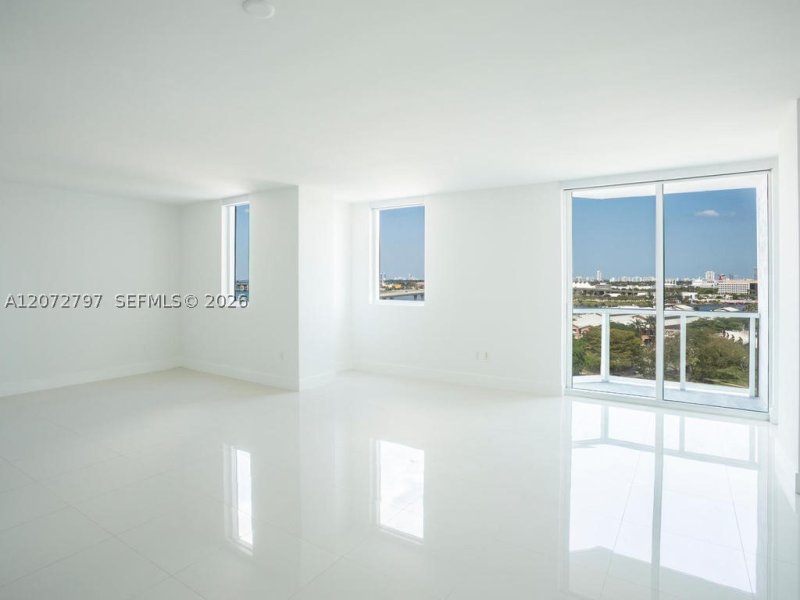 Alquiler de apartamento en Vizcayne Everglades On The Bay 2402