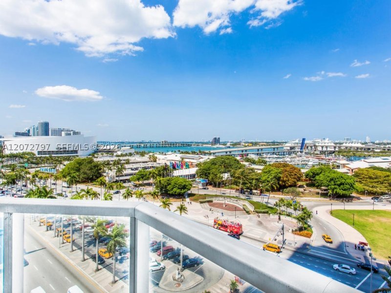 Alquiler de apartamento en Vizcayne Everglades On The Bay 2402