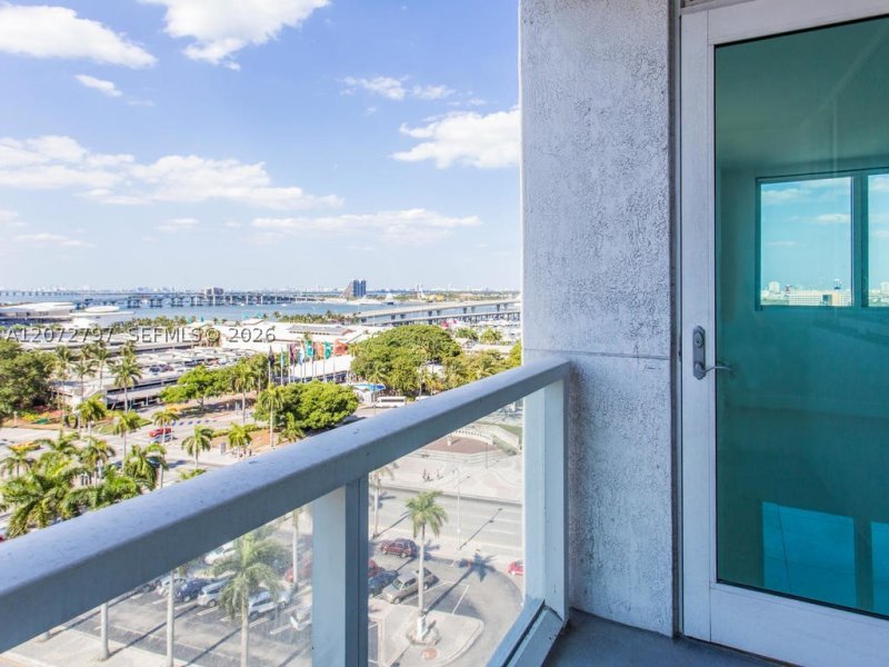 Alquiler de apartamento en Vizcayne Everglades On The Bay 2402