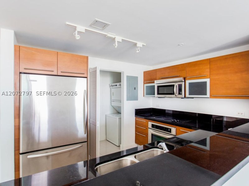 Alquiler de apartamento en Vizcayne Everglades On The Bay 2402