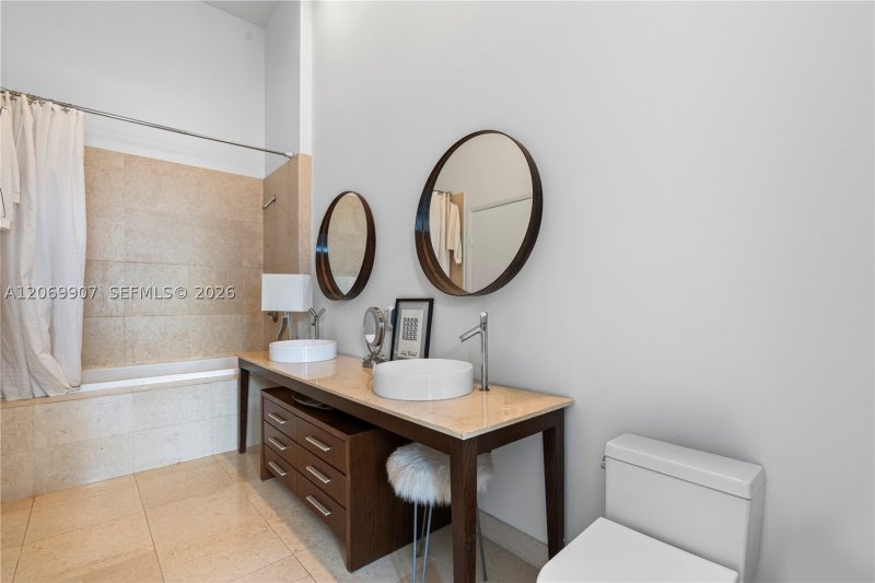 Comprar apartamento no Icon Brickell Tower I 4106