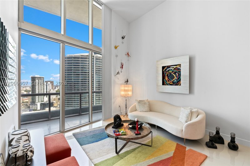 Comprar apartamento no Icon Brickell Tower I 4106
