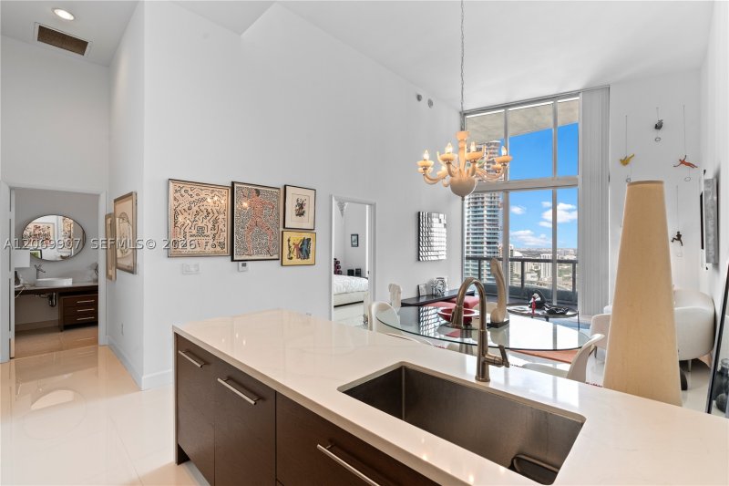 Comprar apartamento no Icon Brickell Tower I 4106