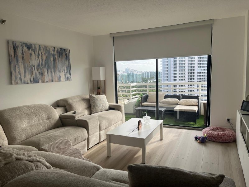 Condo for sale at Parc Central Aventura 1706