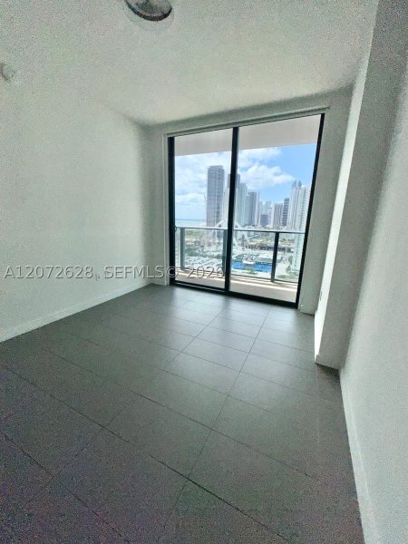 Aluguel de apartamento no Canvas 2108