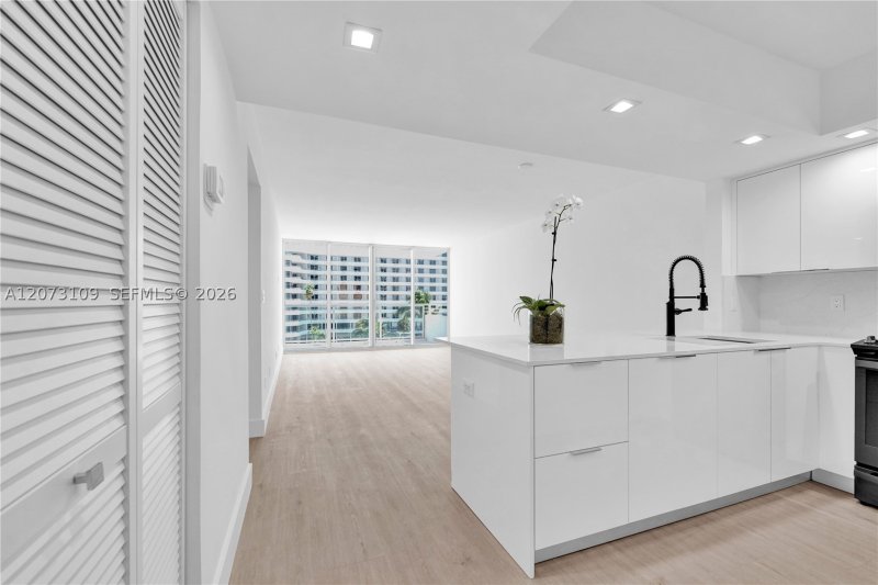 Alquiler de apartamento en 5600 Collins 6A