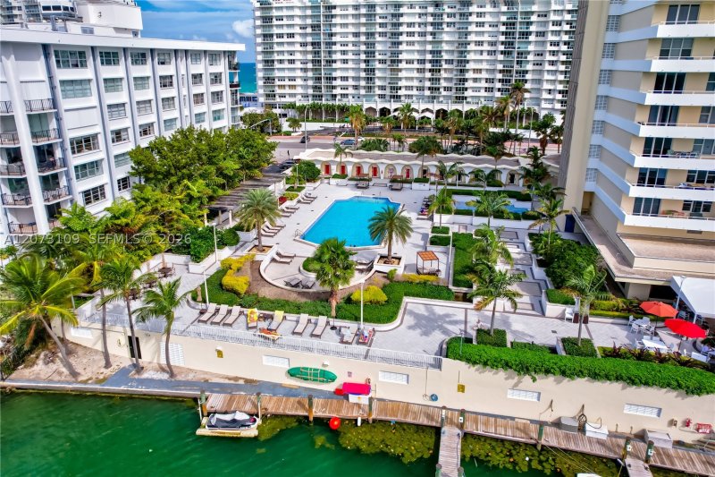 Alquiler de apartamento en 5600 Collins 6A