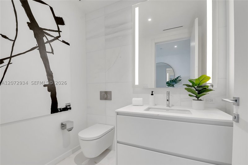 Alquiler de apartamento en Aston Martin Residences 2902E