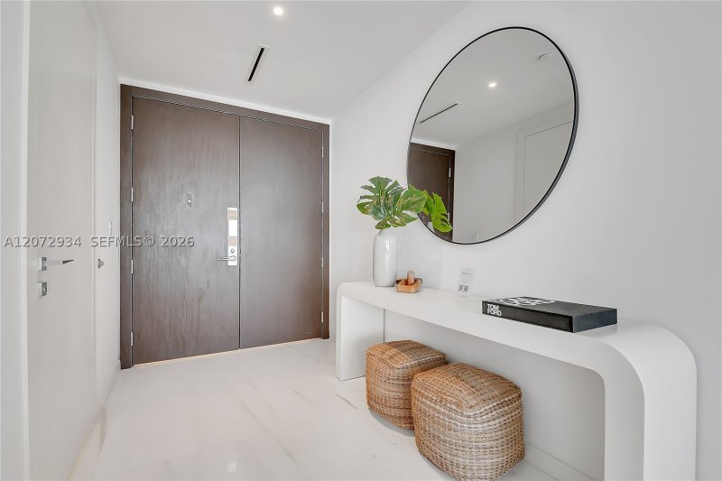 Alquiler de apartamento en Aston Martin Residences 2902E