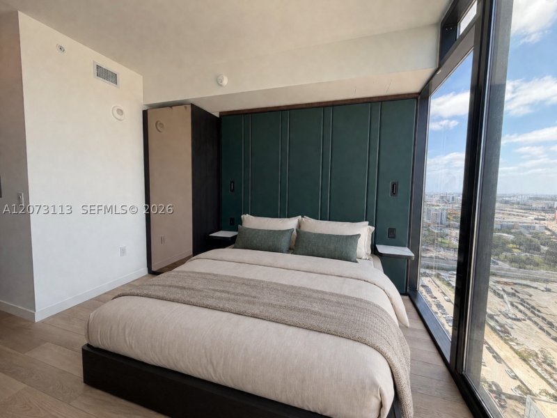 Alquiler de apartamento en E11EVEN Hotel & Residences 2703B