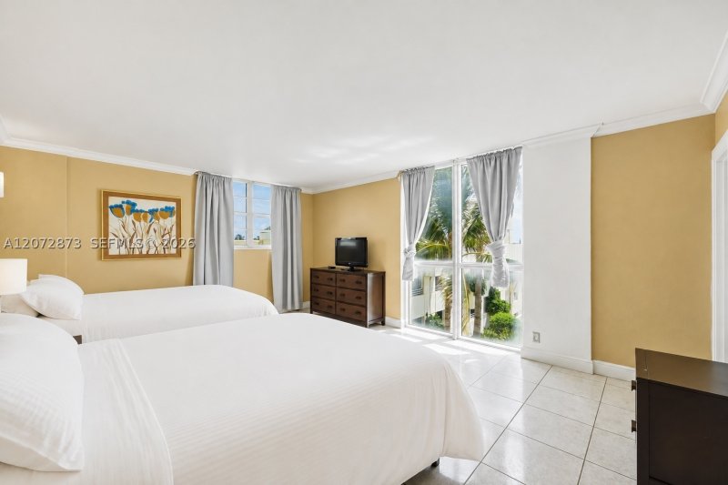 Condo for sale at Tides Hollywood Beach 3E