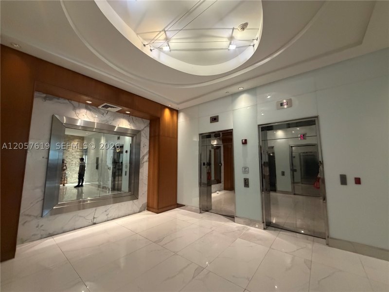 Aluguel de apartamento no Brickell on the River South 404