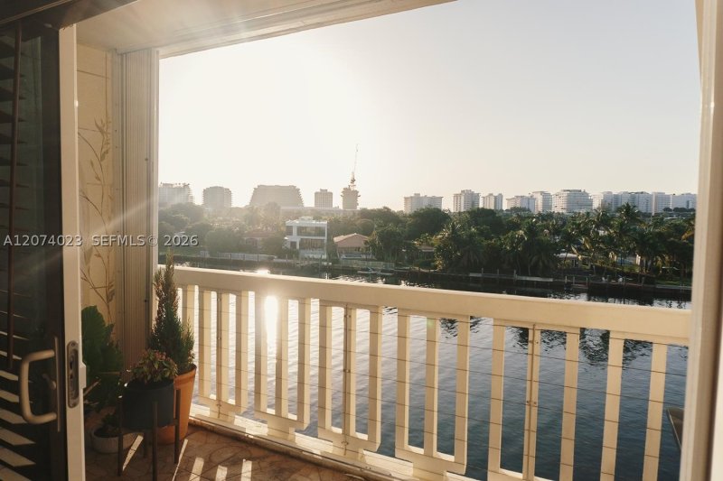 Comprar apartamento en Caravelle Condo 5B