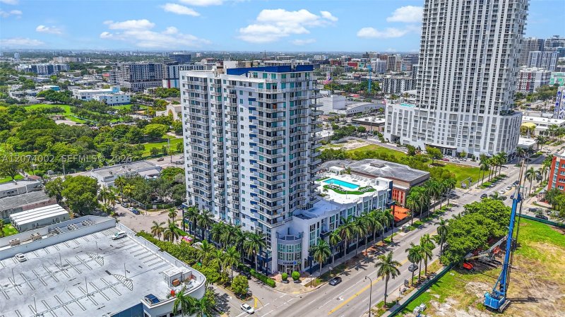 1800 Biscayne Plaza Apt #1803