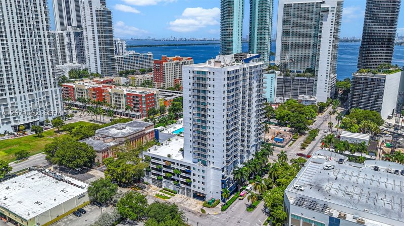 Comprar apartamento en 1800 Biscayne Plaza 1803