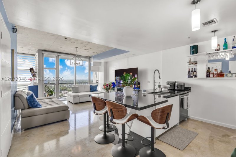 Comprar apartamento en Midtown Miami 4 H1503