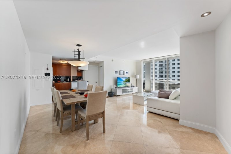 Alquiler de apartamento en Carbonell 2801