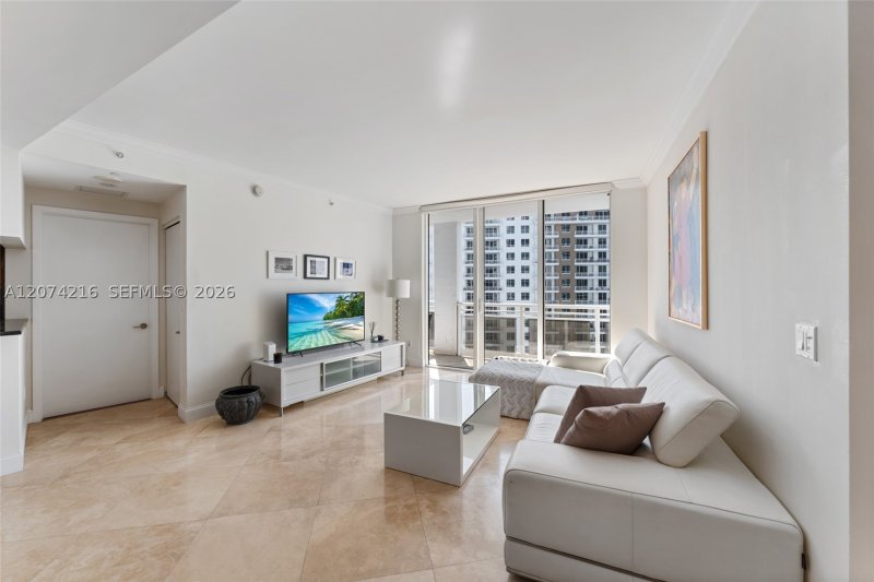 Alquiler de apartamento en Carbonell 2801