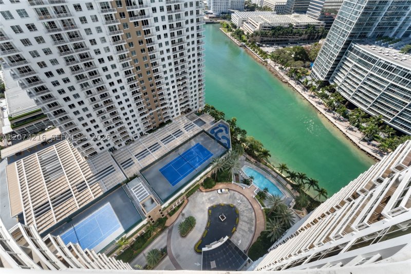 Alquiler de apartamento en Carbonell 2801