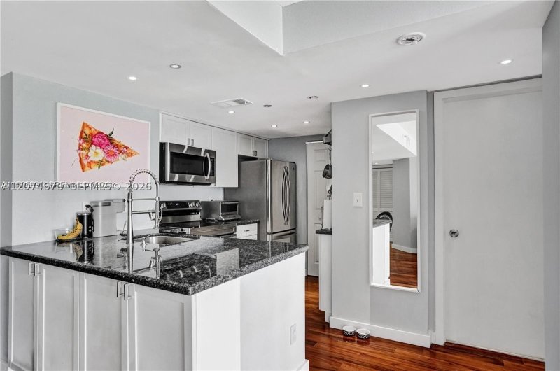 Property photo # 6