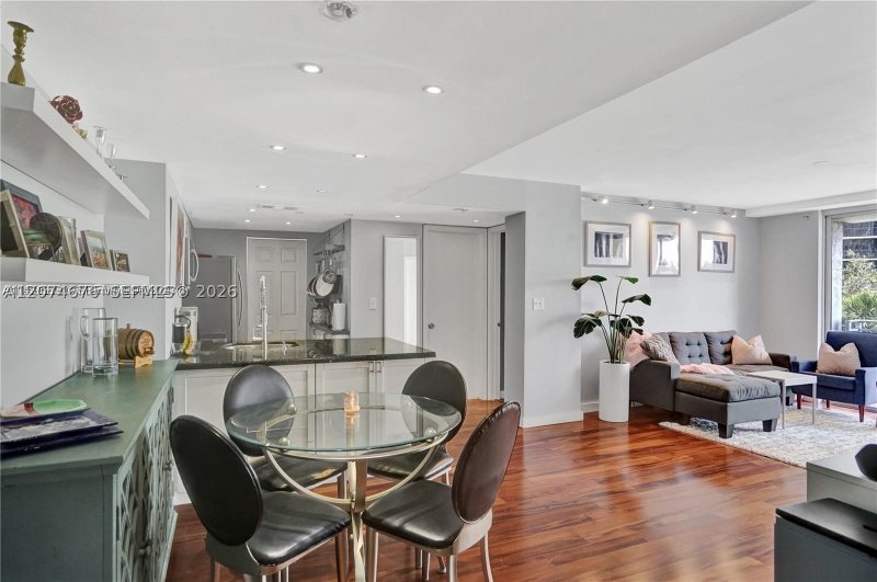 Property photo # 4