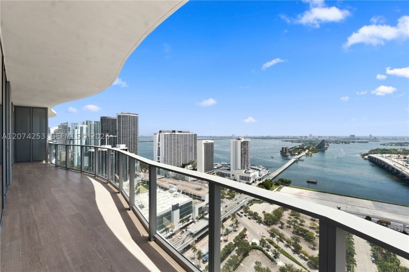 Comprar apartamento no Casa Bella 3201